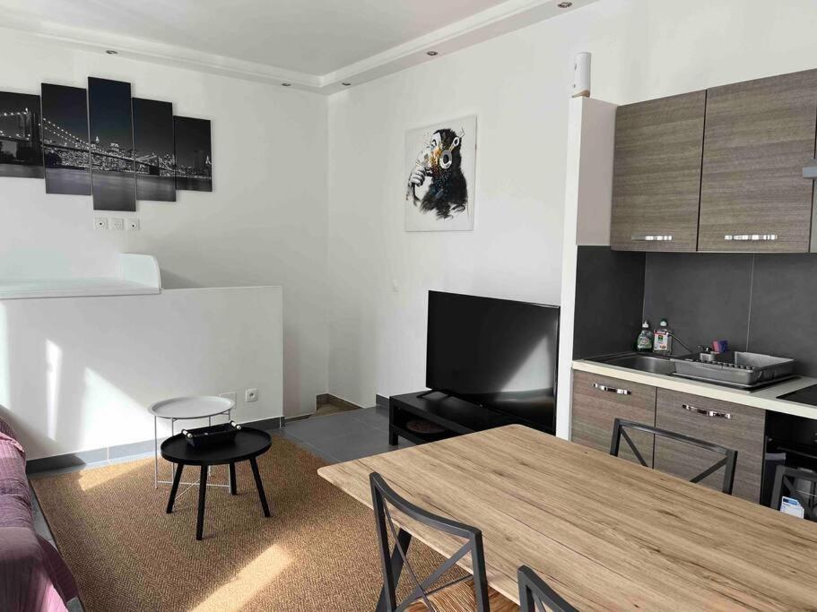 Le Luxembourg Apartman Villeurbanne Kültér fotó