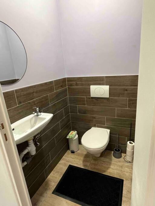 Le Luxembourg Apartman Villeurbanne Kültér fotó